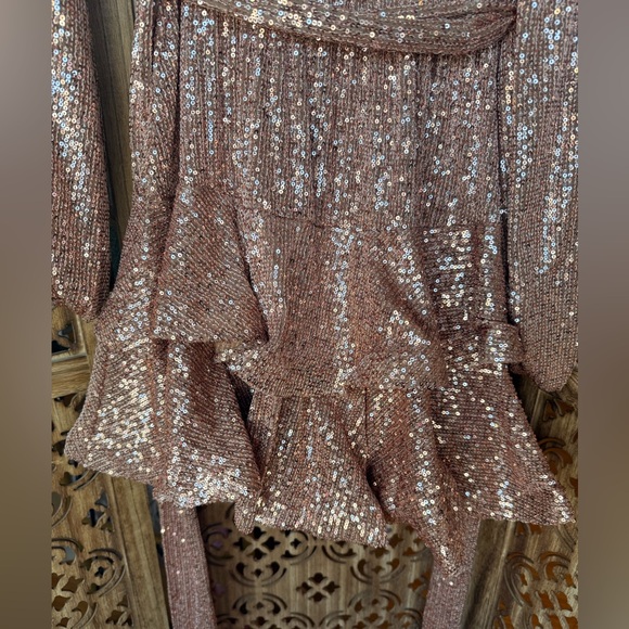 Mini long sleeve rose gold sequin dress - Picture 7 of 9